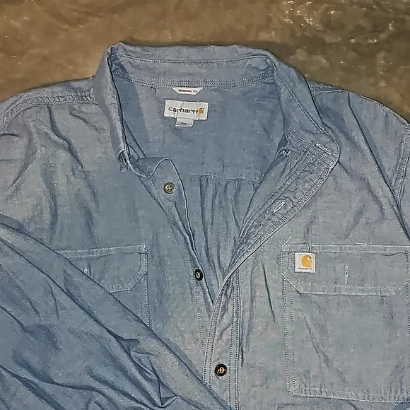 Men's Carhartt button down - Picture 2 of 2